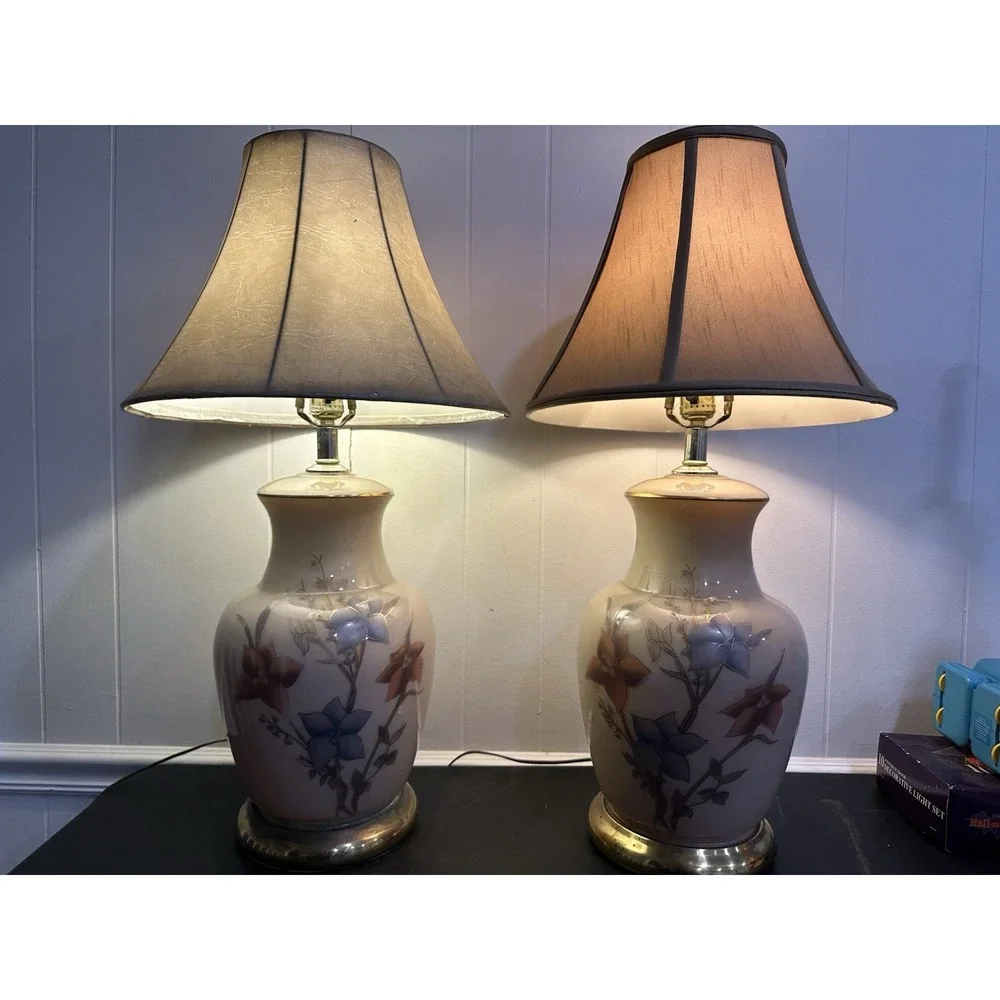 Vintage Floral Ginger Jar Table Lamps Matching Pair Brass Base Asian Style 28.5